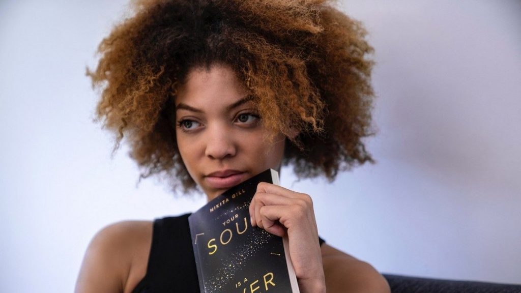 Comment colorer mes cheveux crépus ?