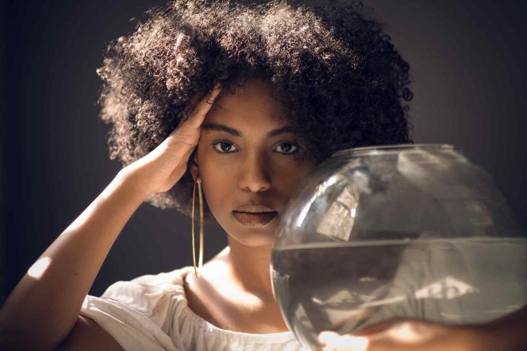 5 façons d’hydrater les cheveux crépus comment hydrater les cheveux crepus